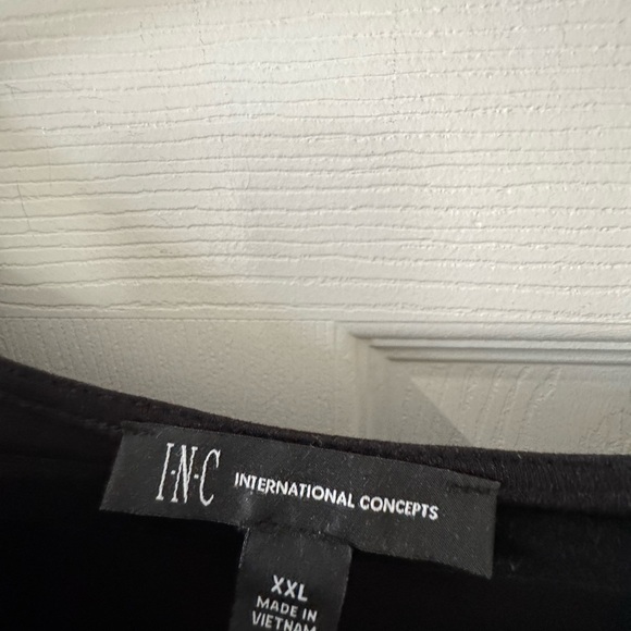 INC International Concepts Asymmetrical Gray Sleeveless Blouse - Picture 2 of 3